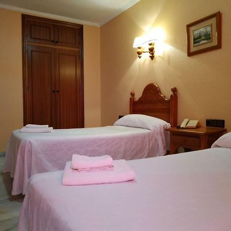 Hotel Restaurante La Rabida 帕洛斯德拉夫龙特拉 外观 照片