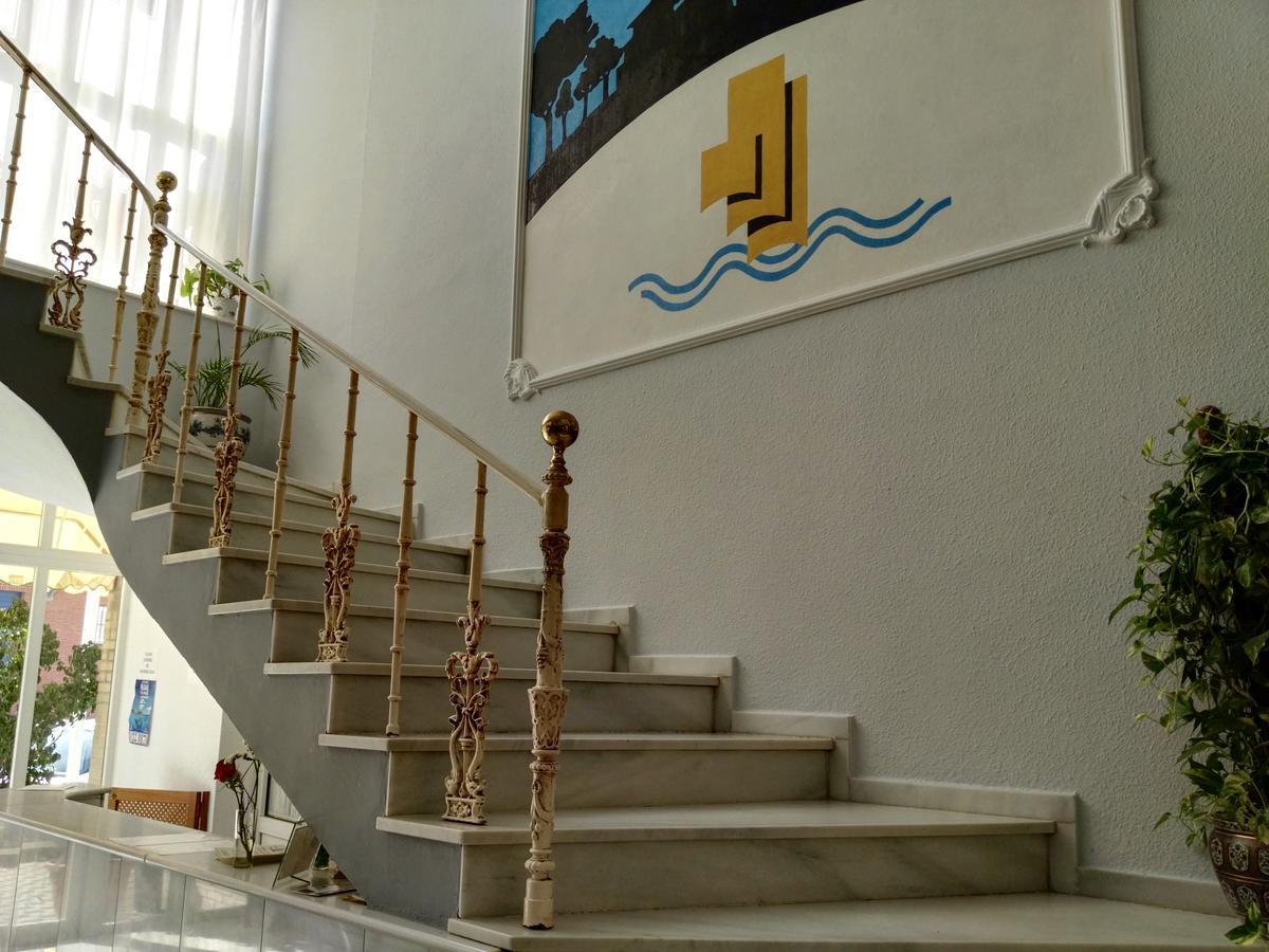 Hotel Restaurante La Rabida 帕洛斯德拉夫龙特拉 外观 照片