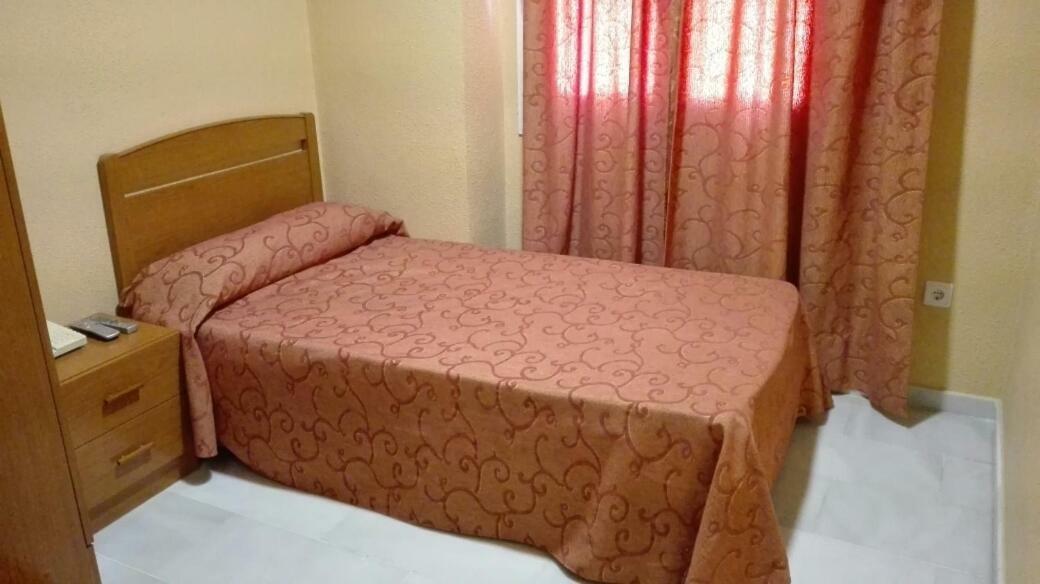Hotel Restaurante La Rabida 帕洛斯德拉夫龙特拉 外观 照片
